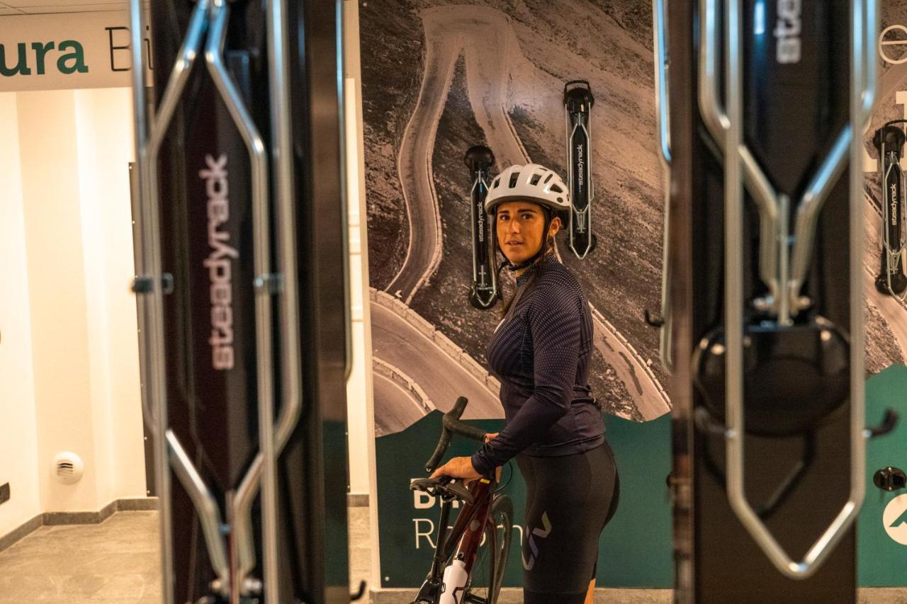 Nira Mountain Resort Futura Pradelle 外观 照片