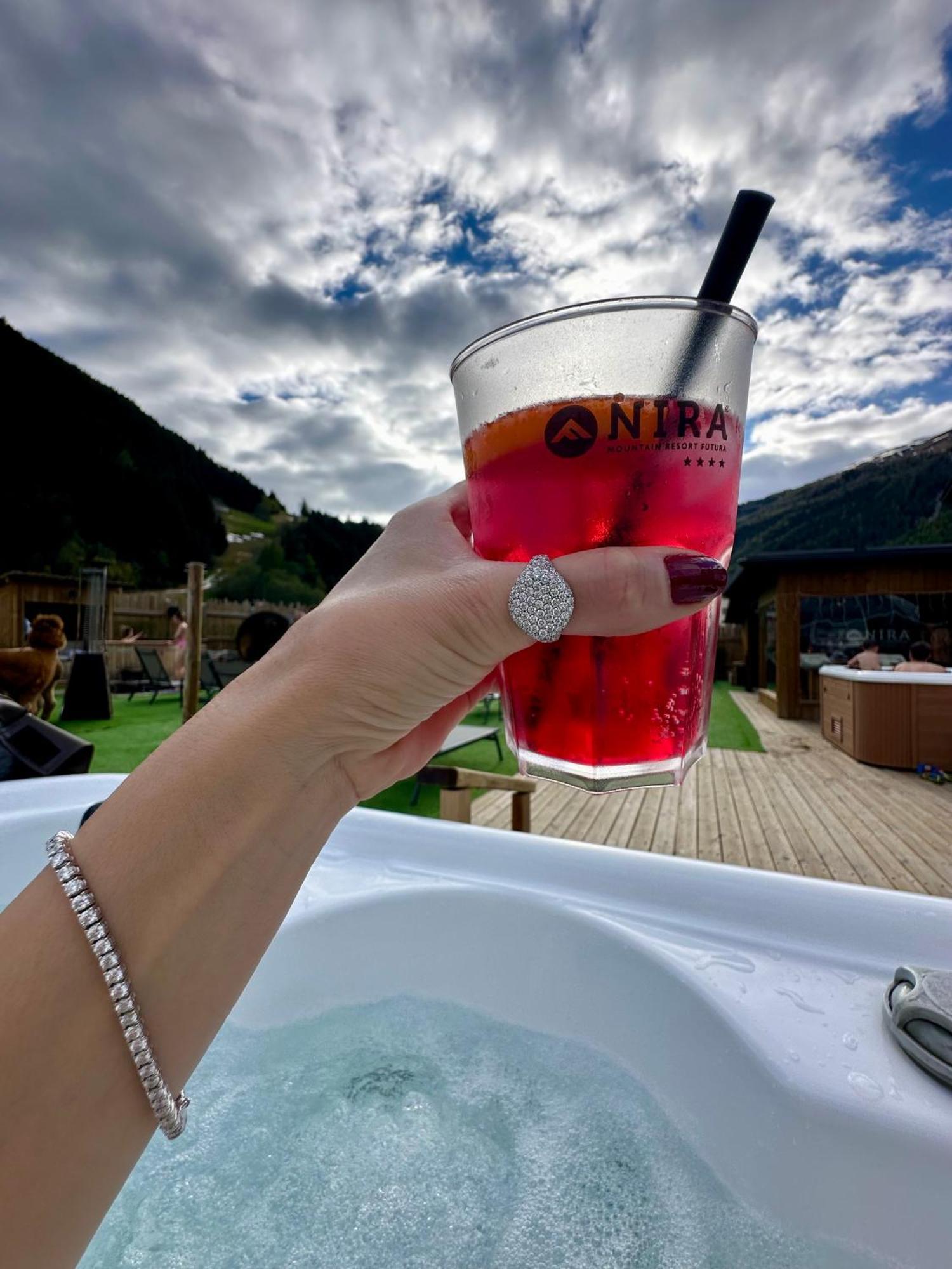 Nira Mountain Resort Futura Pradelle 外观 照片